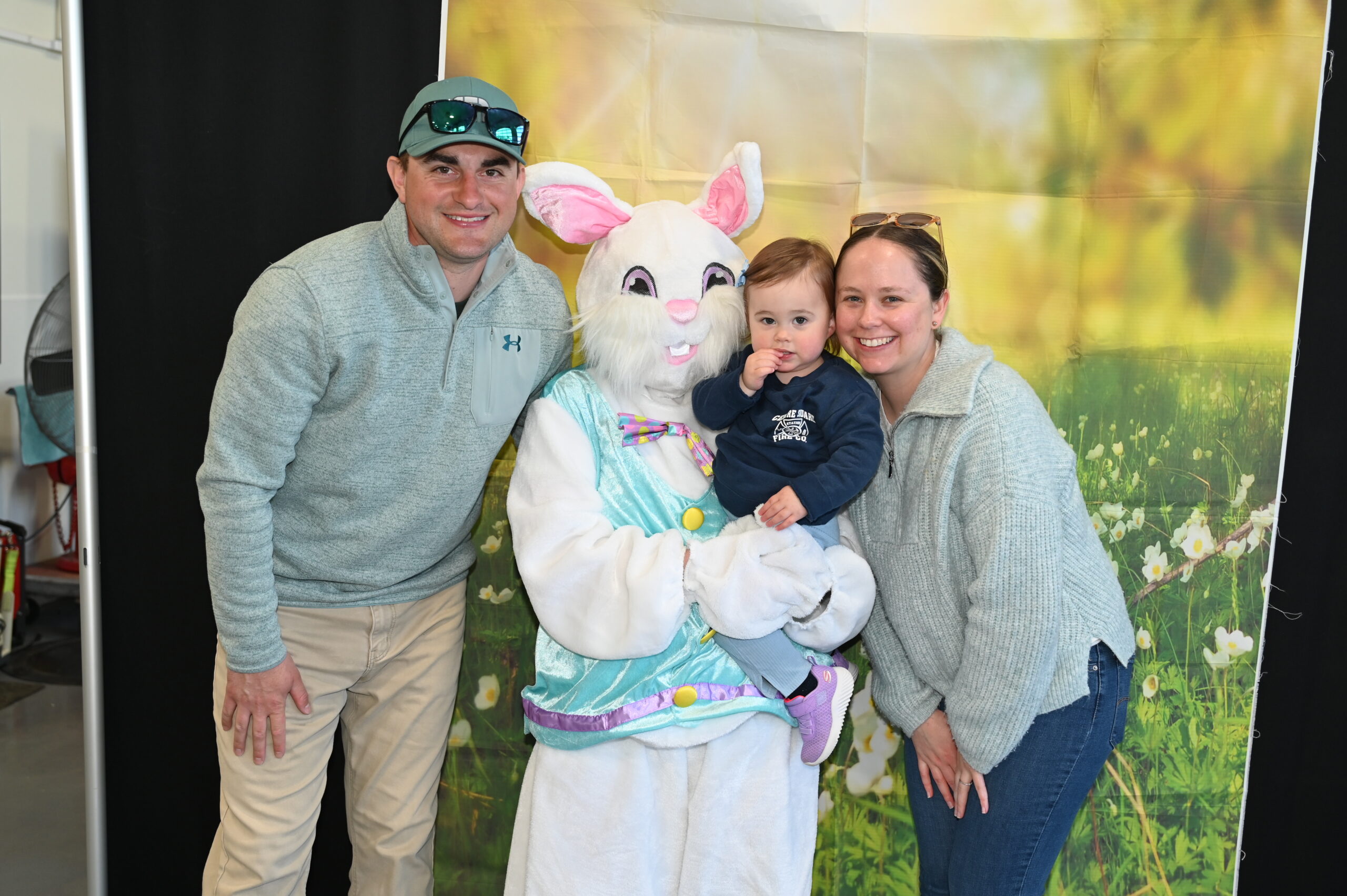 Featured image for “Easter Bunny Lunch (Photos)”